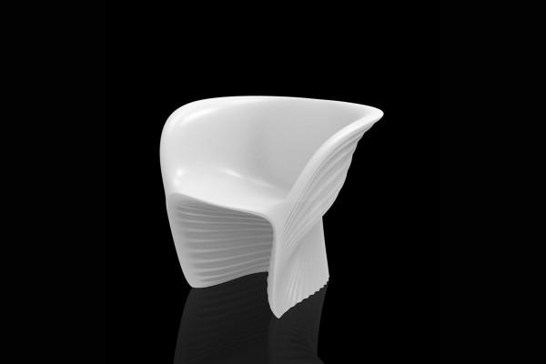 Biophilia lounge chair with cushion